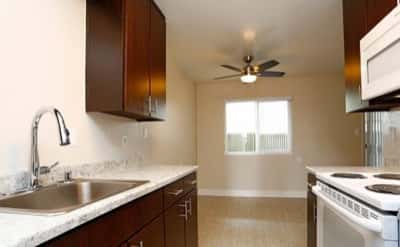 Emergency maintenance, Pet friendly, Swimming pool 7