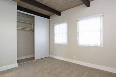 Emergency maintenance, Pet friendly, Swimming pool 6