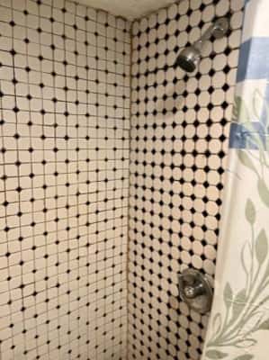 Cuarto y Baño - Separado de Casa Principal - 5 Minutos del Centro RWC 5