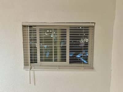 Cuarto y Baño - Separado de Casa Principal - 5 Minutos del Centro RWC 3