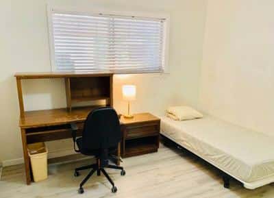 Large North San Jose Bright Clean Room 1