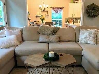 This beautiful home located in Belle Hall neighborhood has 3 bedrooms 7