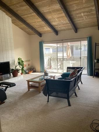 Room in 3B2B Available in Mountain View - Female Only 1