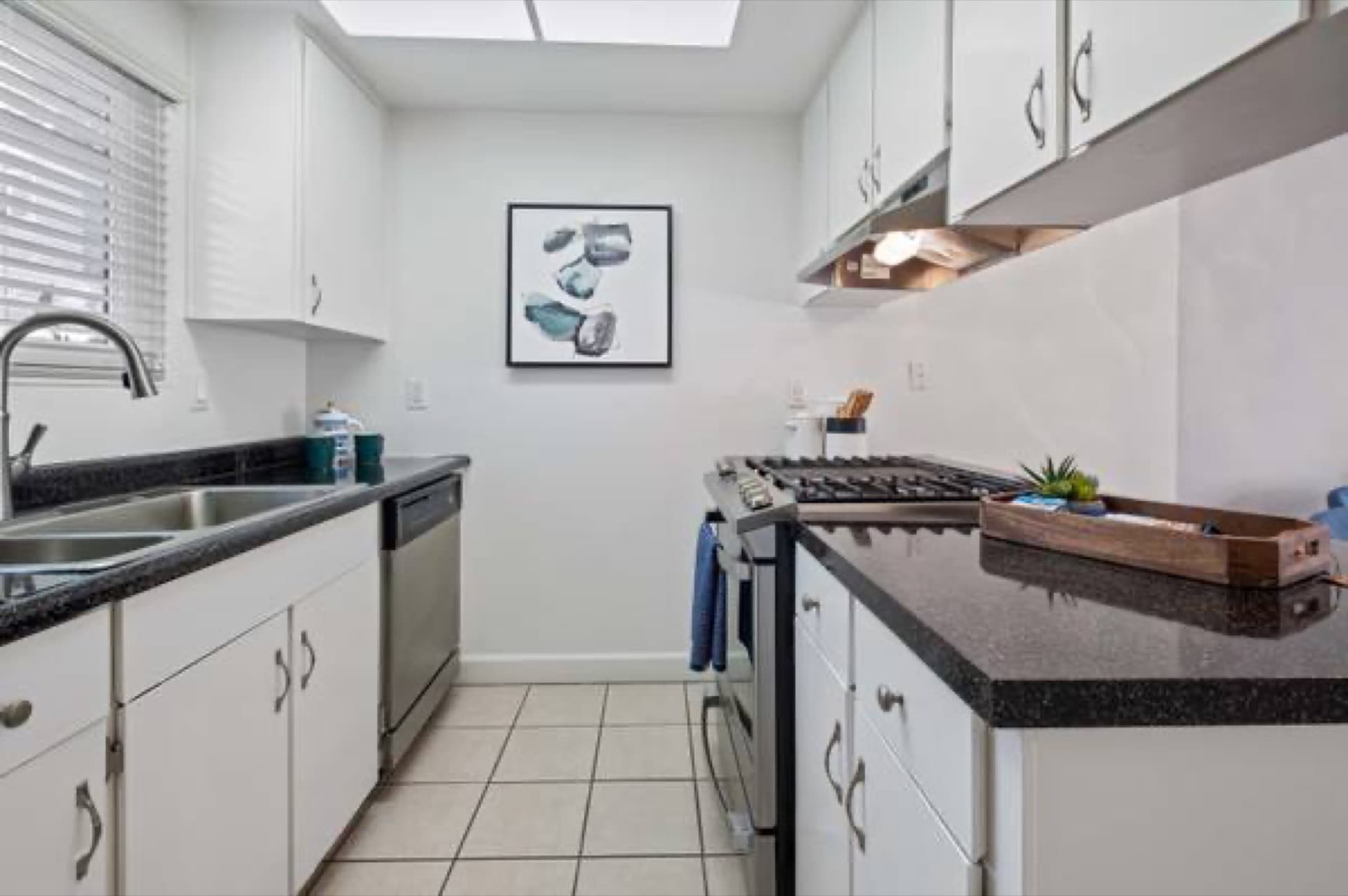 Efficient Appliances, Carpeting, Ceiling Fan 3