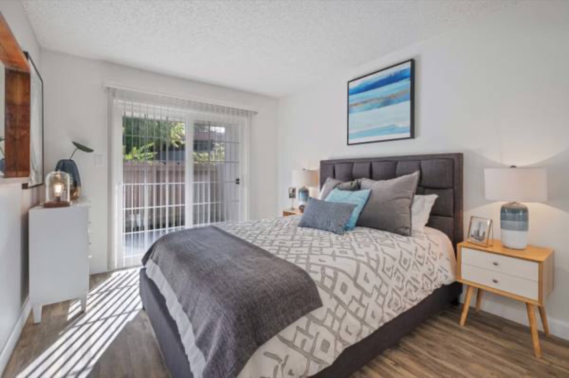 Efficient Appliances, Carpeting, Ceiling Fan 2