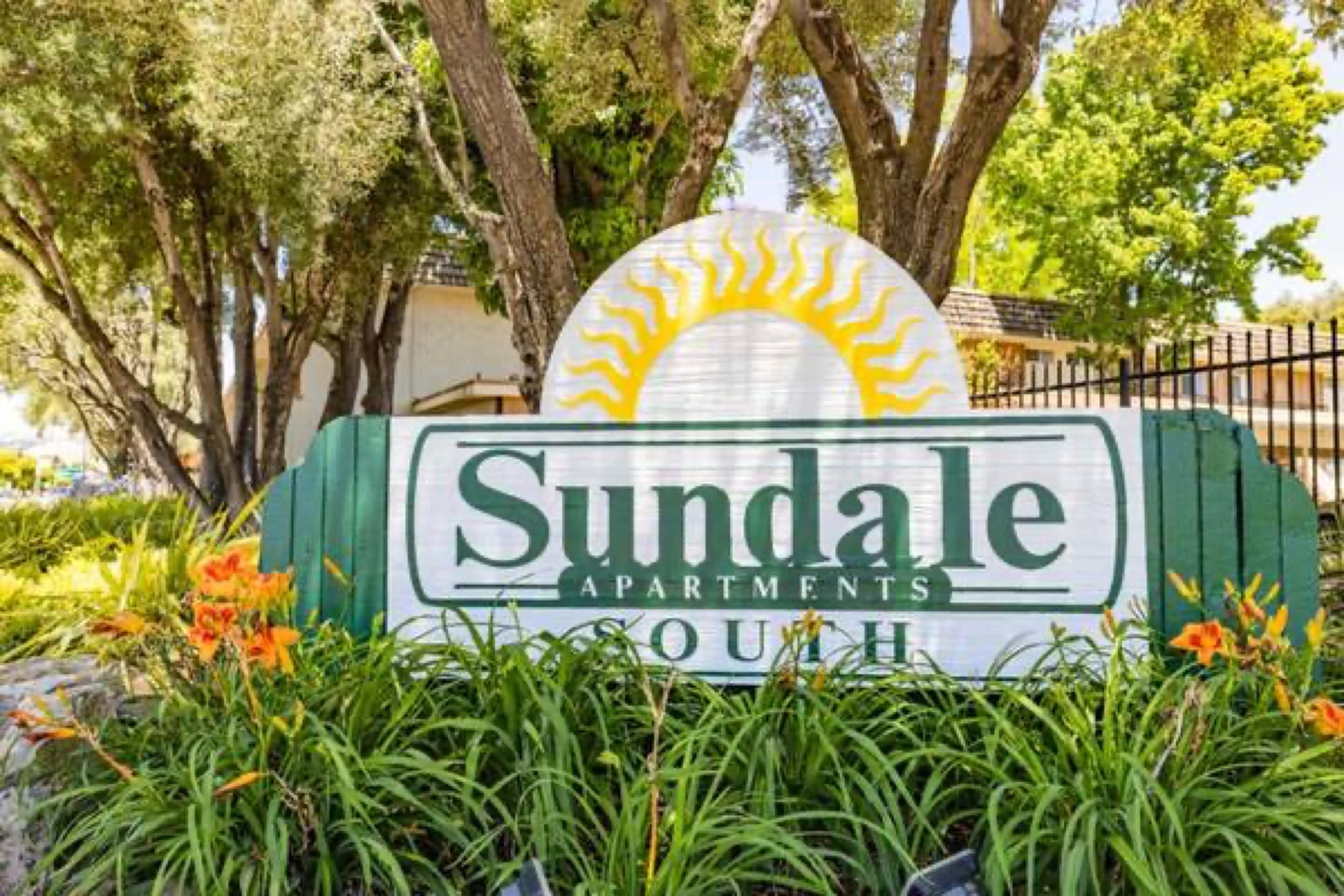 Close to Dog Park, Close to Park, Clubhouse 2