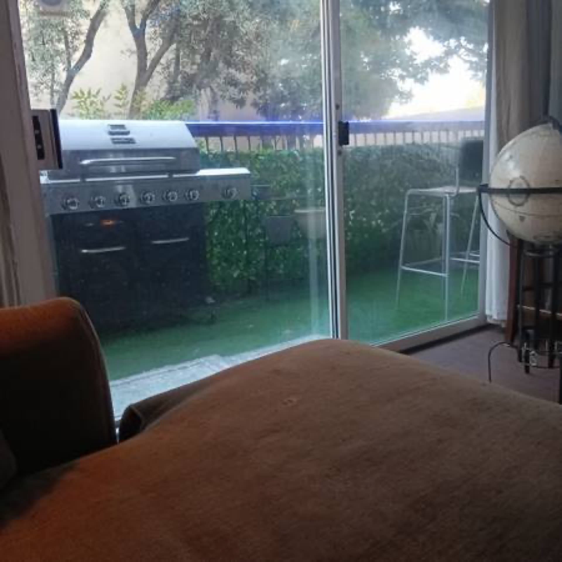 Live in caregiver**private master bedroom, bath, use of living rm kit 3