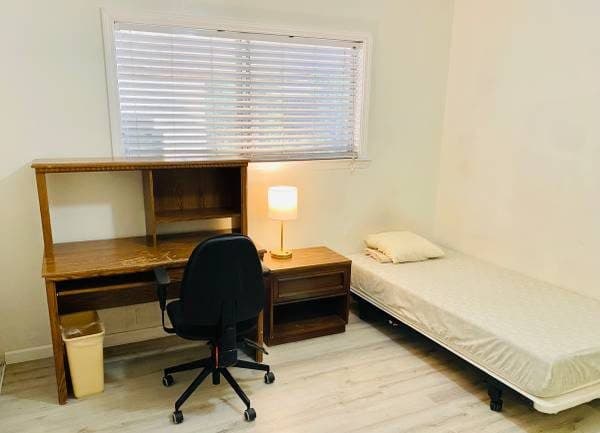 Large North San Jose Bright Clean Room 1